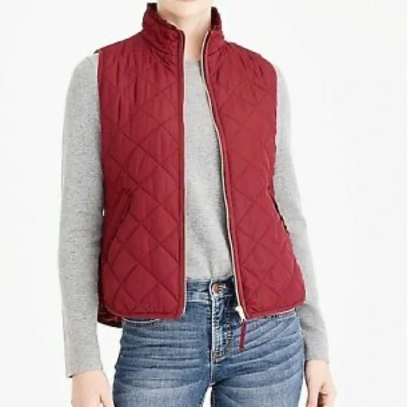 J. Crew Mercantile Burgundy Ruffle Neck Quilted Vest - Picture 1 of 11